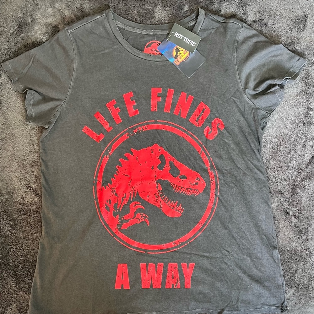 NEW. Jurassic Park Womens Shirt.